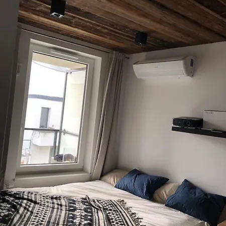Warsaw-cozy-elegant Full Of Art דירה ורשה