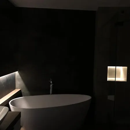 Warsaw-cozy-elegant Full Of Art דירה ורשה